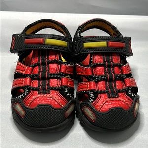 Sketchers light up boys’ sandals size 6 toddler